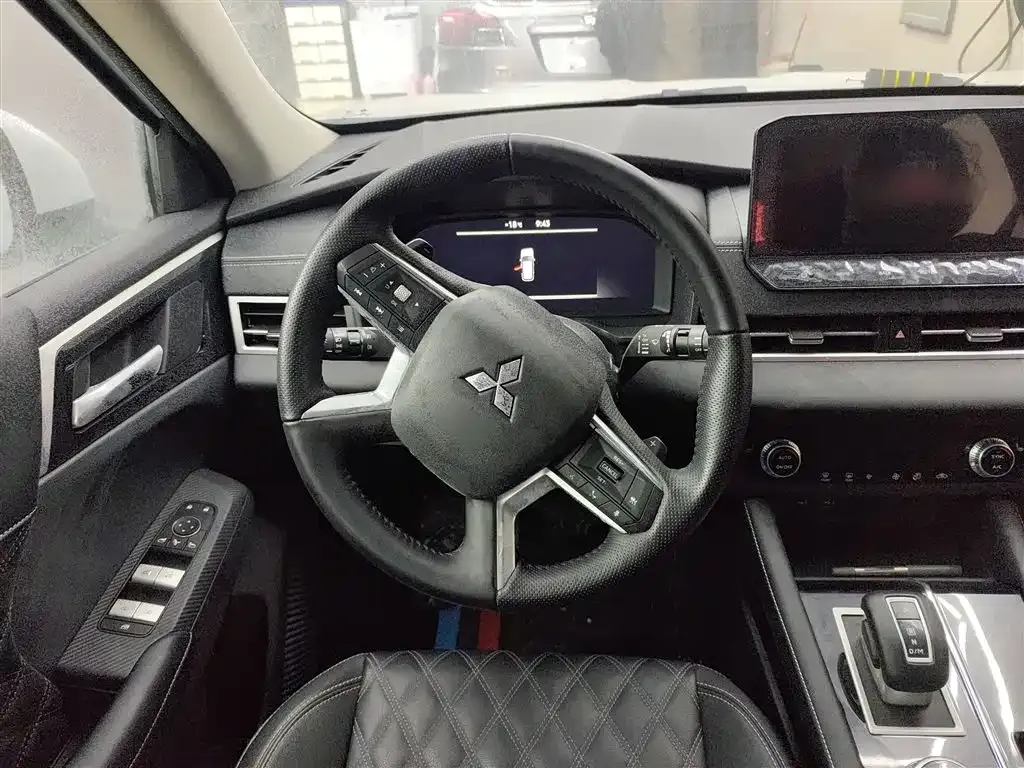 Mitsubishi Outlander 2024 из CN, фото 9