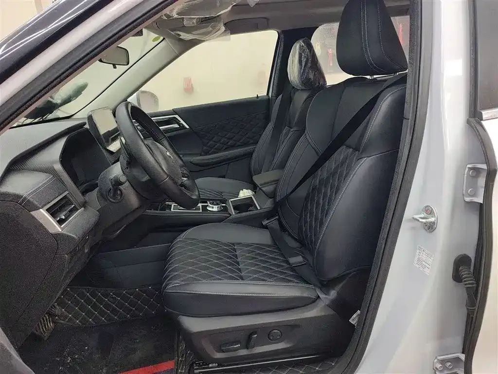 Mitsubishi Outlander 2024 из CN, фото 5