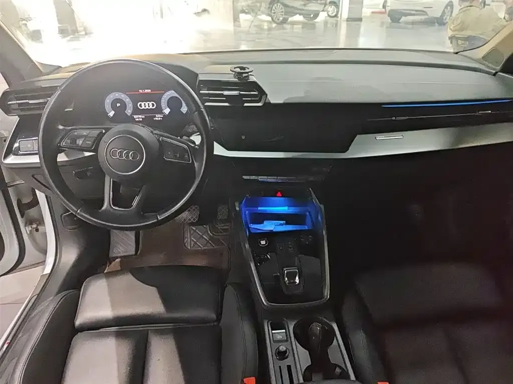Audi A3 2023 из CN, фото 3