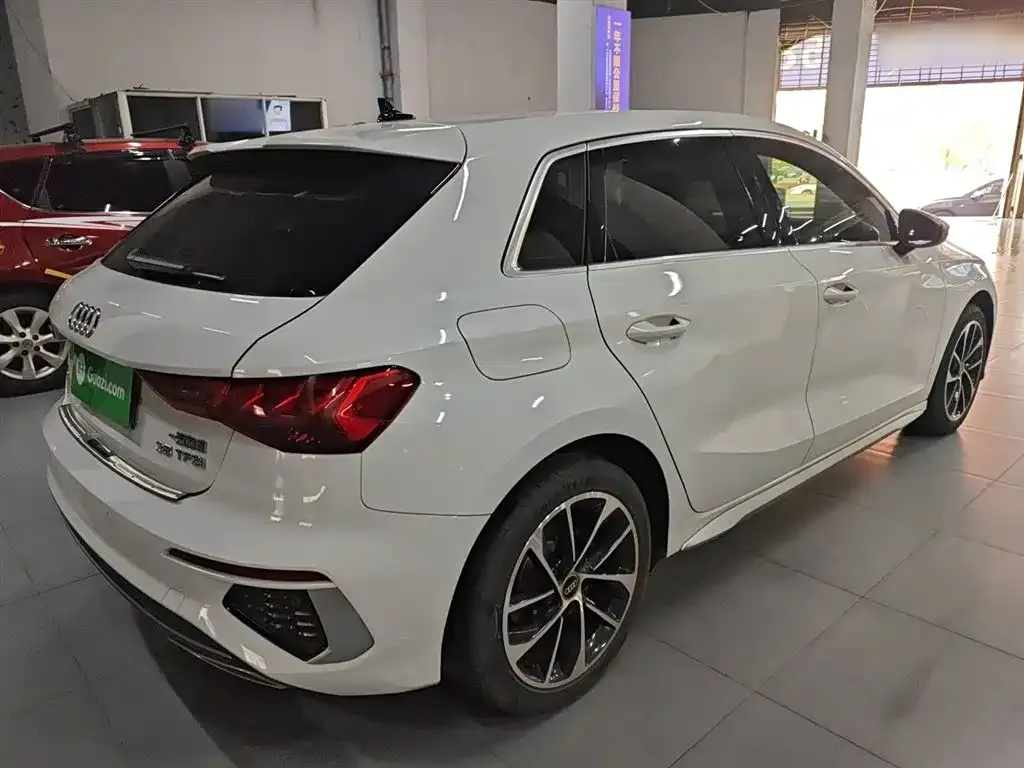 Audi A3 2023 из CN, фото 10