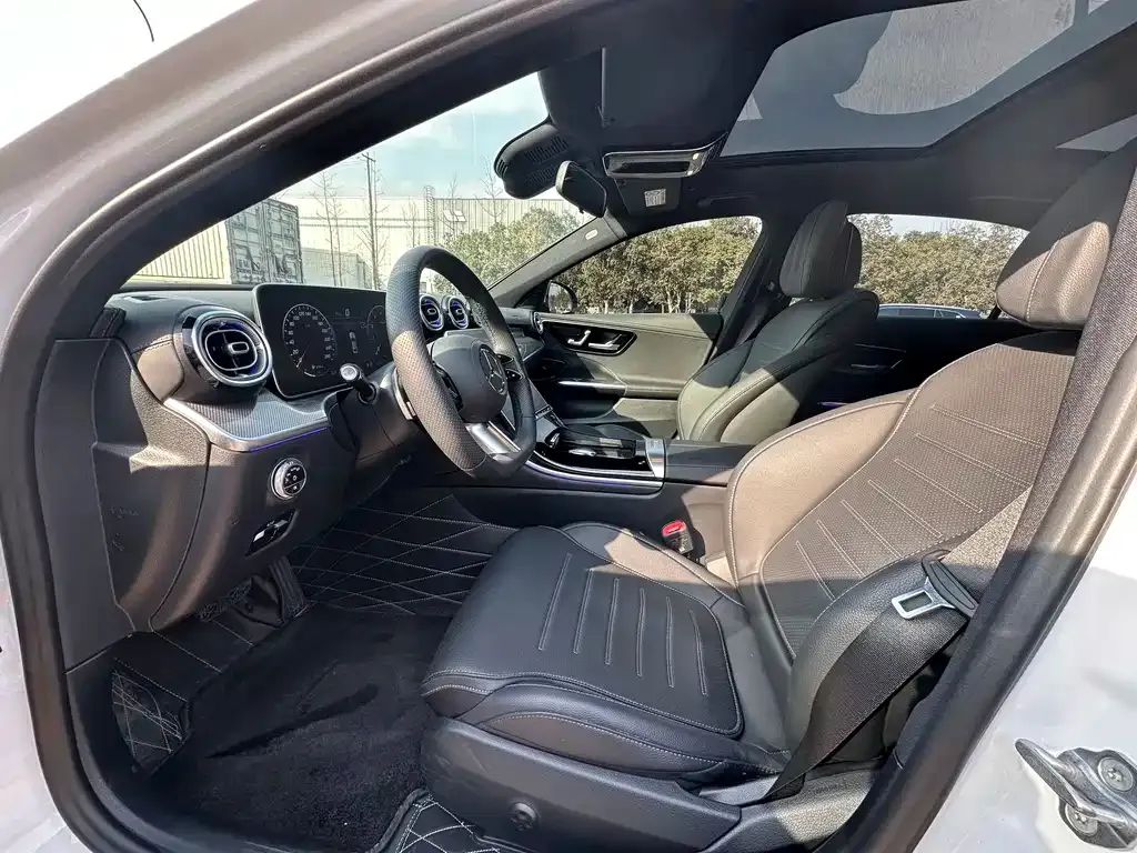 Mercedes-Benz C-Class 2023 из CN, фото 2