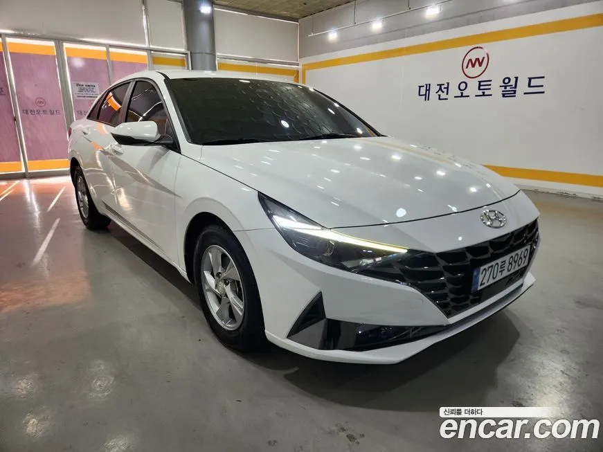 Hyundai AVANTE — фото 1
