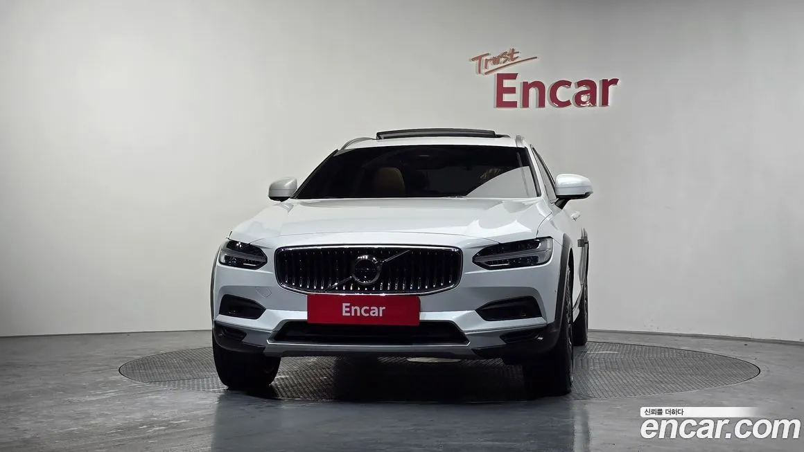 Volvo V90 2023 из KR, фото 3