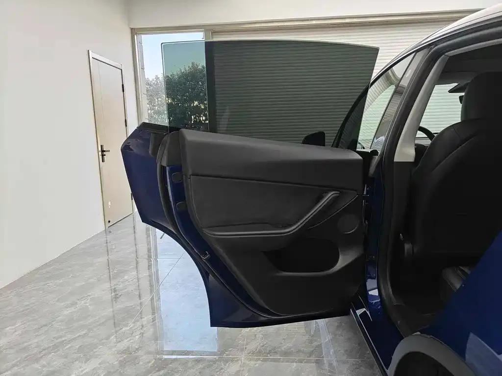 Tesla Model Y 2023 из CN, фото 3