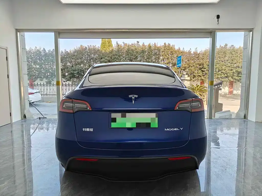 Tesla Model Y 2023 из CN, фото 8