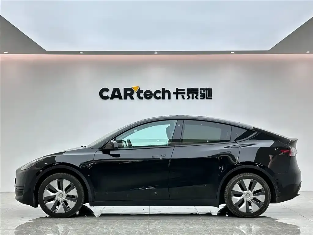 Tesla Model Y 2023 из CN, фото 6