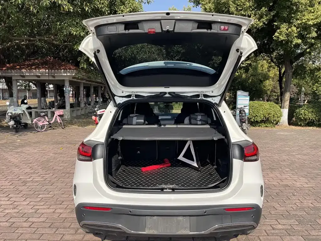 Mercedes-Benz EQA 2023 из CN, фото 8