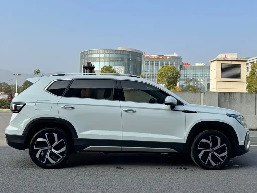Volkswagen Tharu 2023 из CN, фото 3