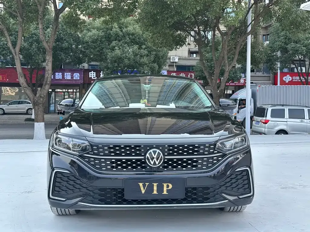 Volkswagen Passat — фото 6