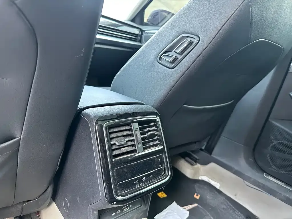 Volkswagen Passat — фото 5
