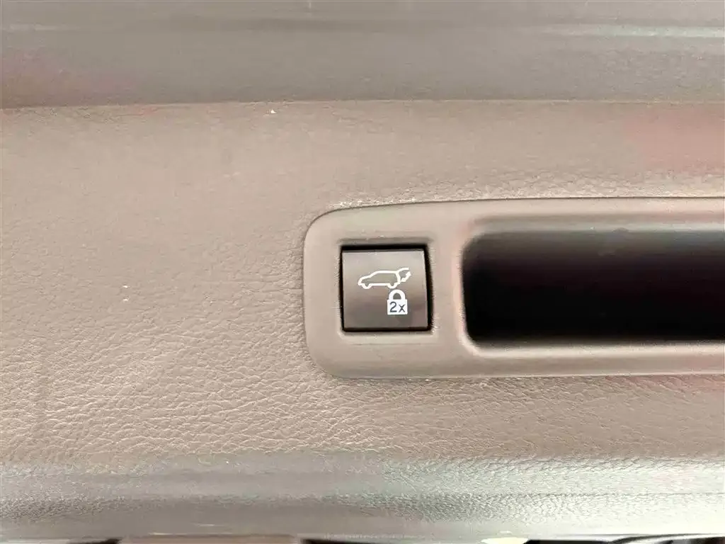 Toyota Sienna 2023 из CN, фото 7