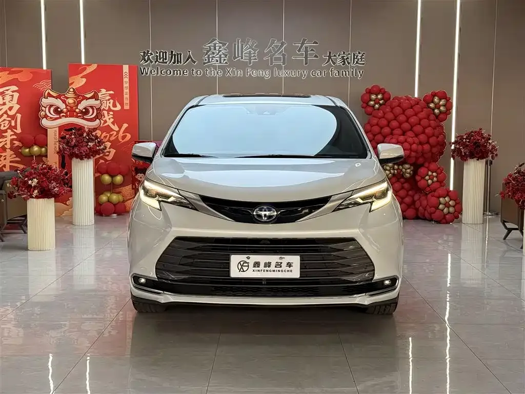 Toyota Sienna 2023 из CN, фото 9