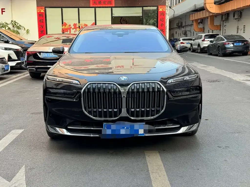 BMW 7 Series 2024 из CN, фото 4