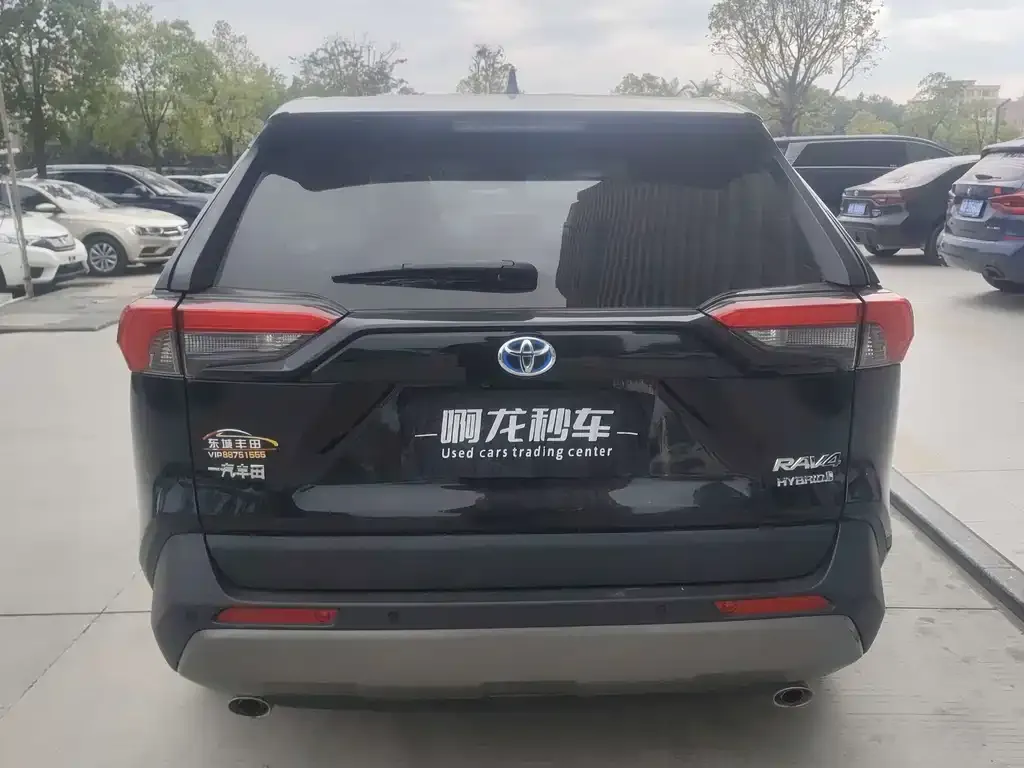Toyota RAV4 — фото 6