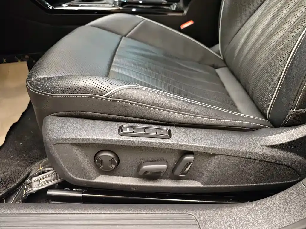 Volkswagen Passat New Energy 2022 из CN, фото 8
