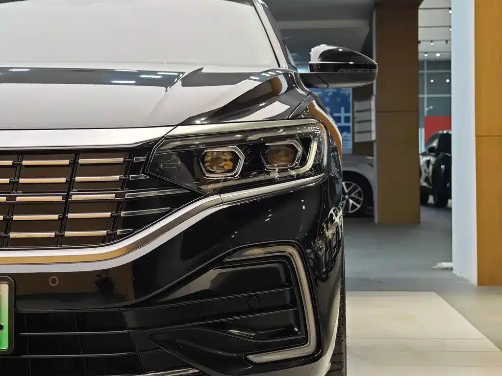 Volkswagen Passat New Energy 2022 из CN, фото 3
