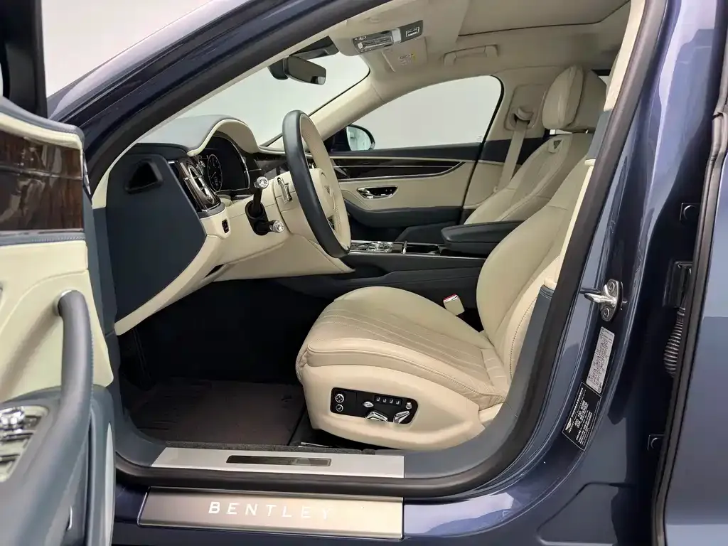 Bentley Flying Spur 2021 из CN, фото 6