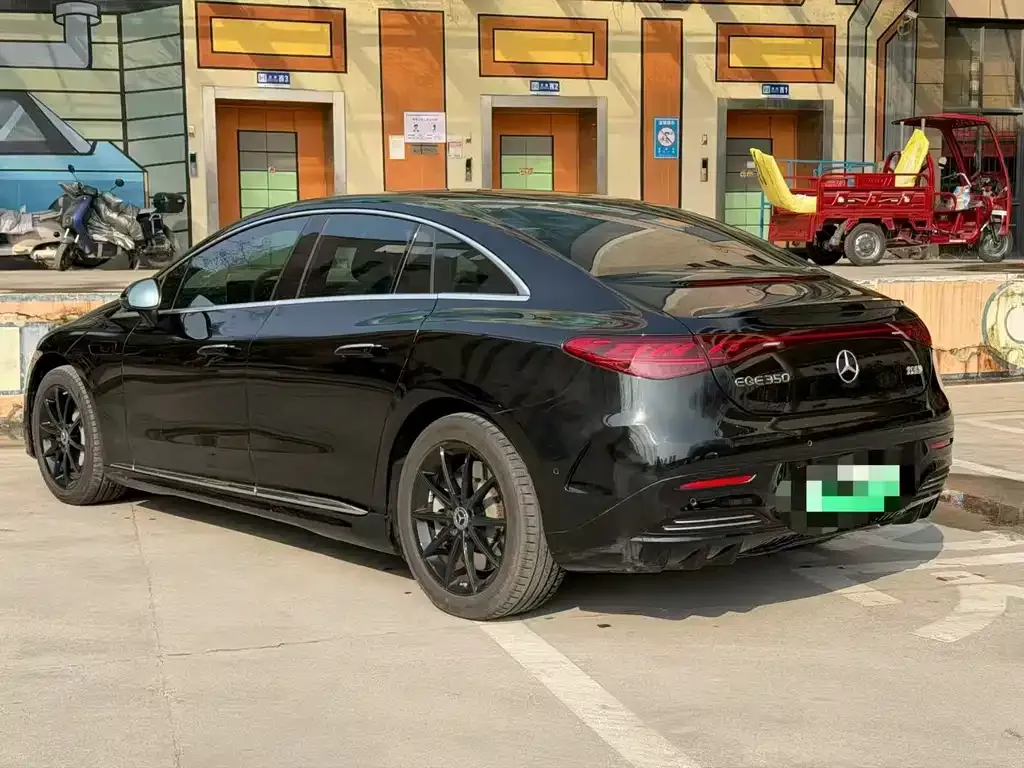 Mercedes-Benz EQE SUV 2023 из CN, фото 3