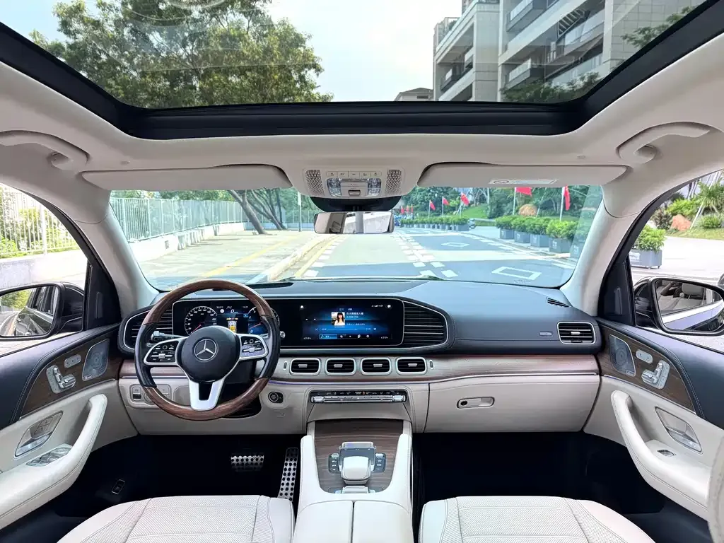 Mercedes-Benz GLS — фото 3