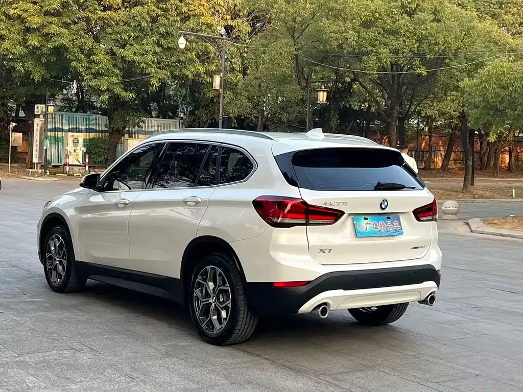 BMW X1 — фото 8