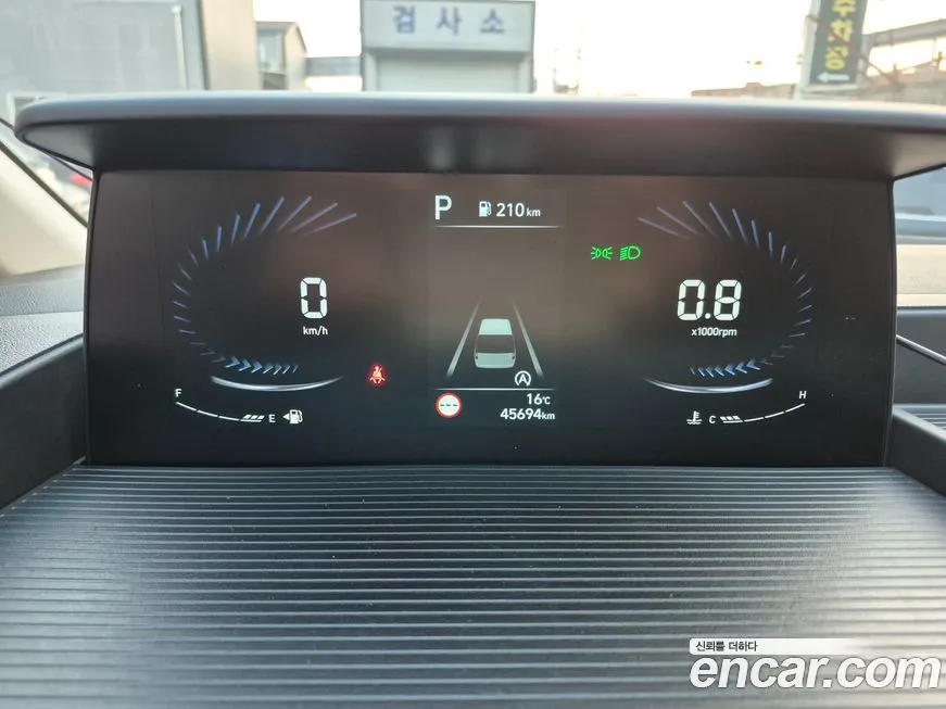Hyundai Staria — фото 3