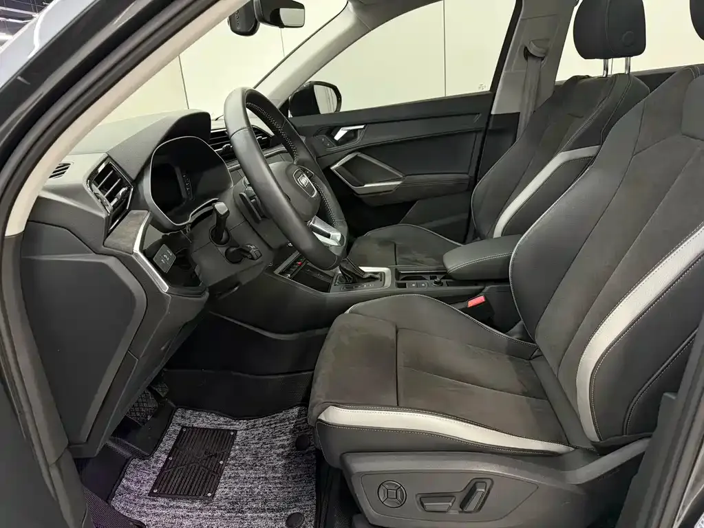 Audi Q3 2021 из CN, фото 4