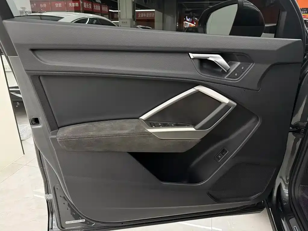 Audi Q3 2021 из CN, фото 8