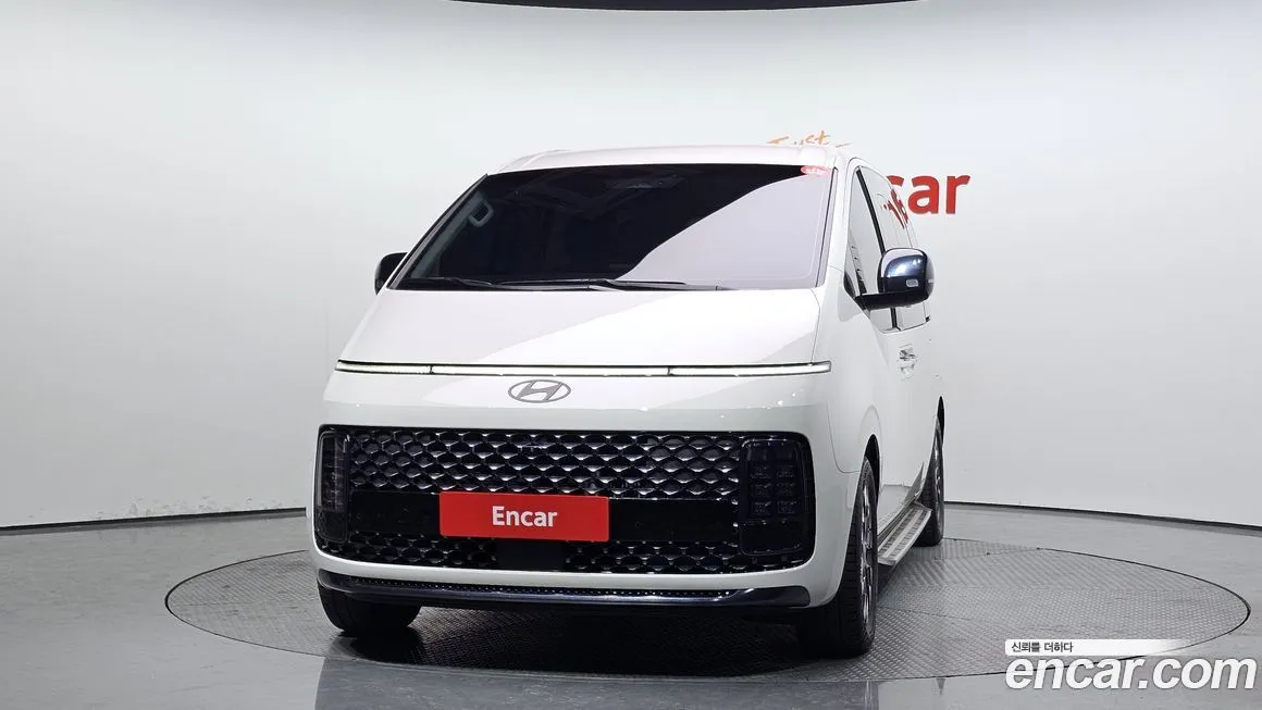 Hyundai Staria — фото 2