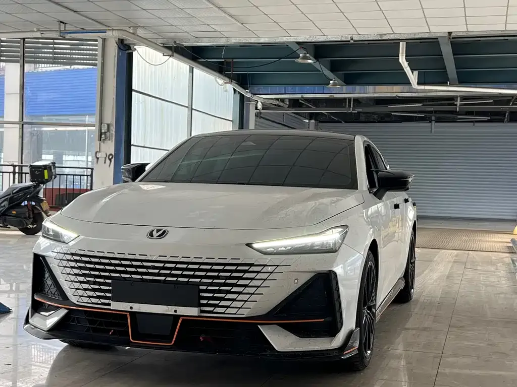 Changan UNI-V 2023 из CN, фото 1
