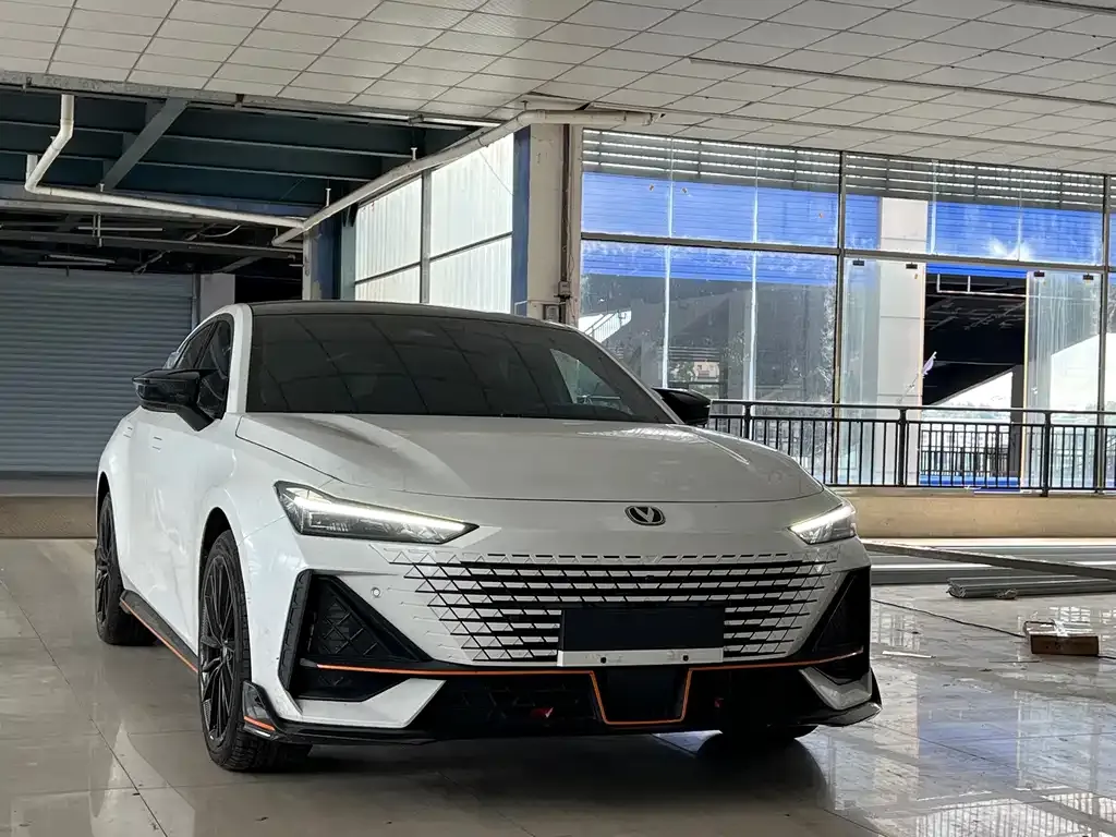 Changan UNI-V 2023 из CN, фото 4