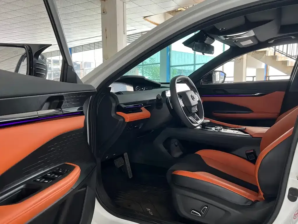 Changan UNI-V 2023 из CN, фото 3