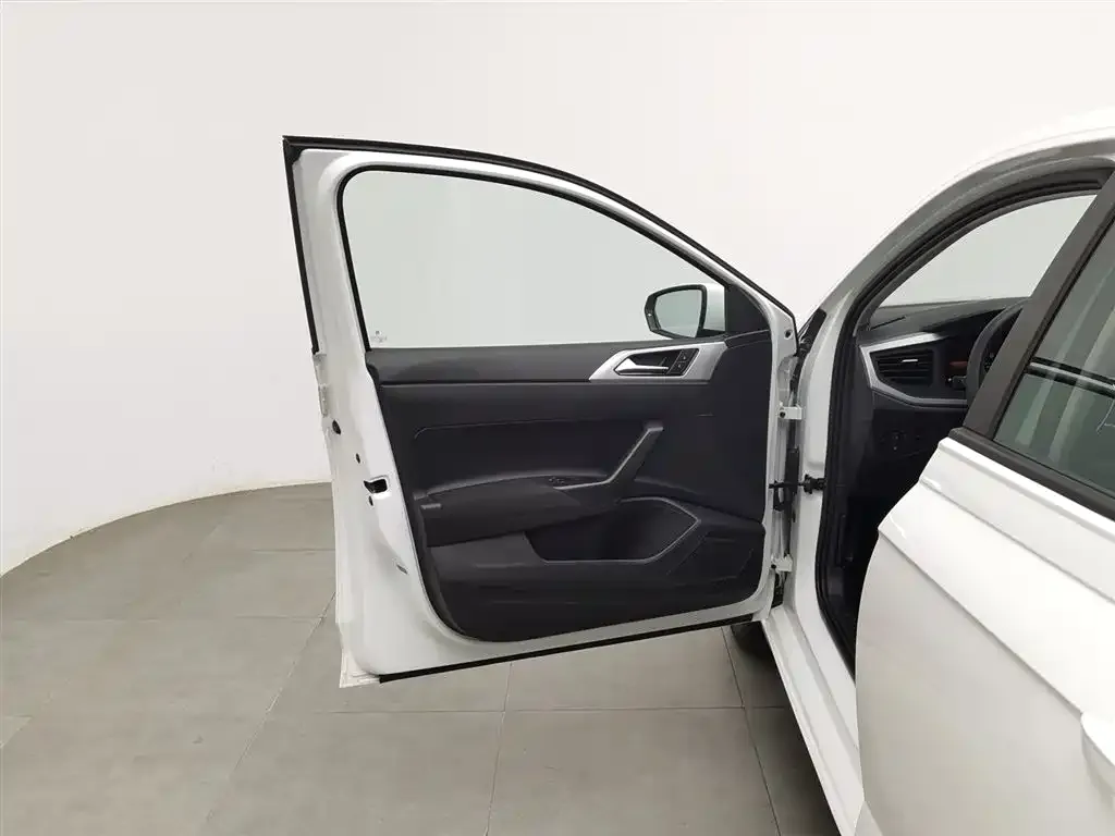 Volkswagen Polo 2023 из CN, фото 5
