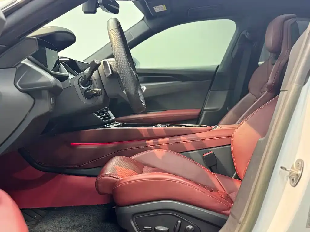 Audi e-tron GT 2024 из CN, фото 9