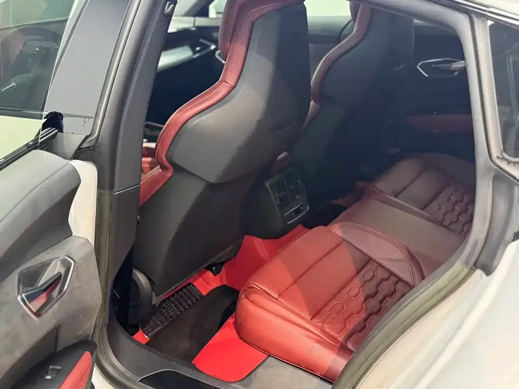 Audi e-tron GT 2024 из CN, фото 5