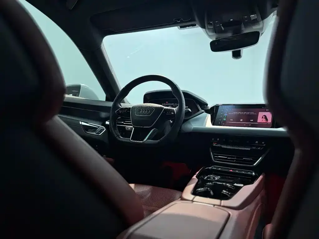 Audi e-tron GT 2024 из CN, фото 3