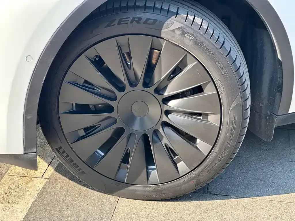 Tesla Model Y 2023 из CN, фото 7
