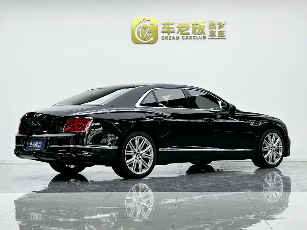 Bentley Flying Spur 2023 из CN, фото 6