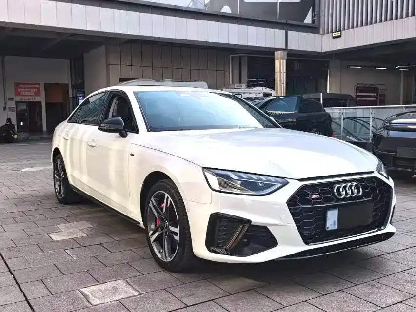 Audi A4L 2023 из CN, фото 2