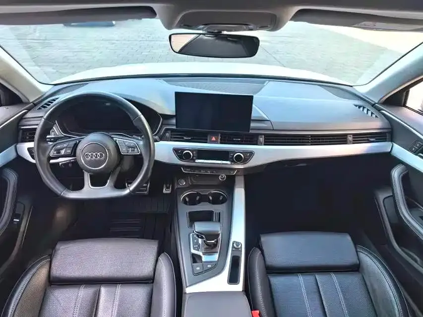 Audi A4L 2023 из CN, фото 8