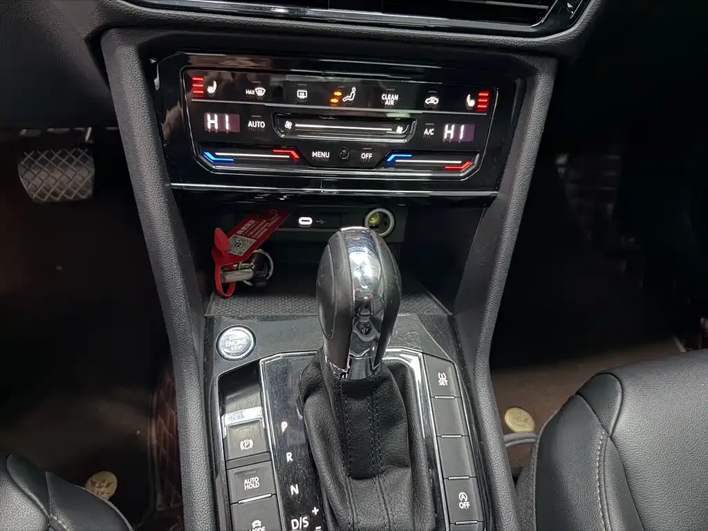 Volkswagen Tharu 2021 из CN, фото 9