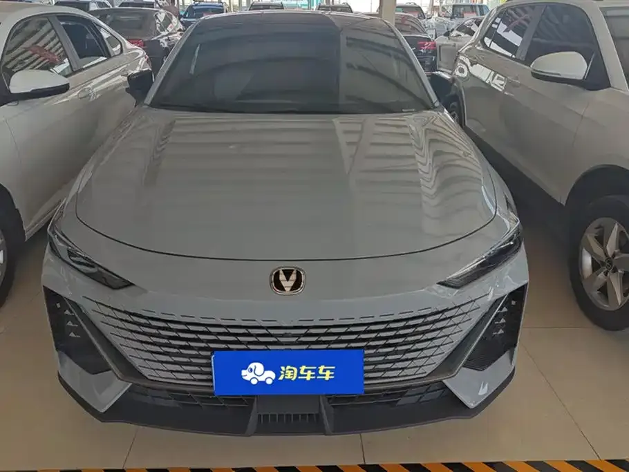 Changan UNI-V 2023 из CN, фото 2