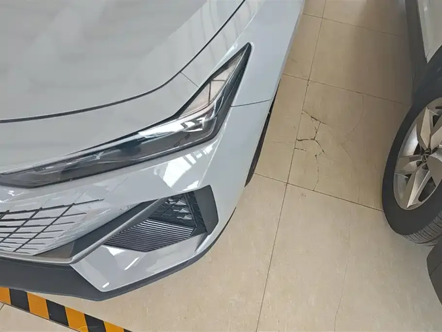 Changan UNI-V 2023 из CN, фото 10