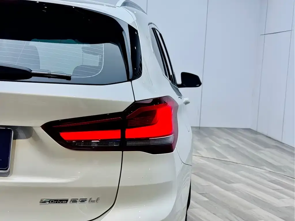 BMW X1 2023 из CN, фото 2