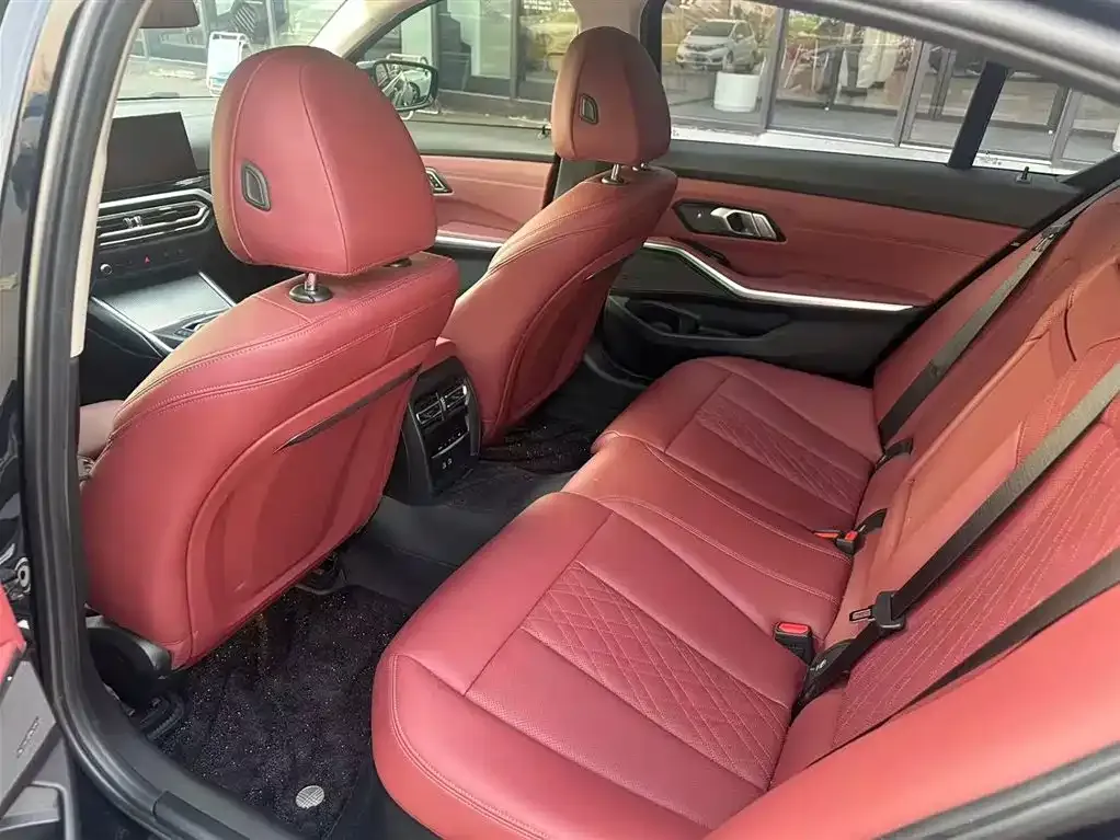 BMW 3 Series 2023 из CN, фото 5
