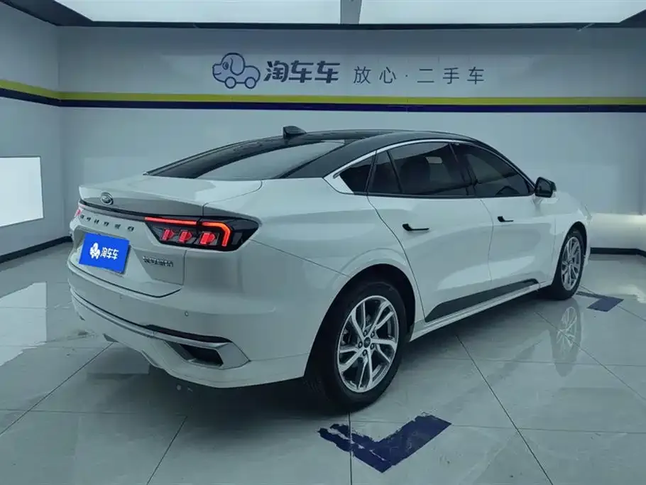 Ford Mondeo 2023 из CN, фото 2