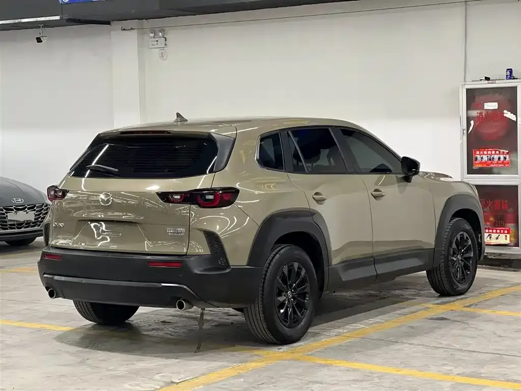 Mazda CX-50 2023 из CN, фото 9