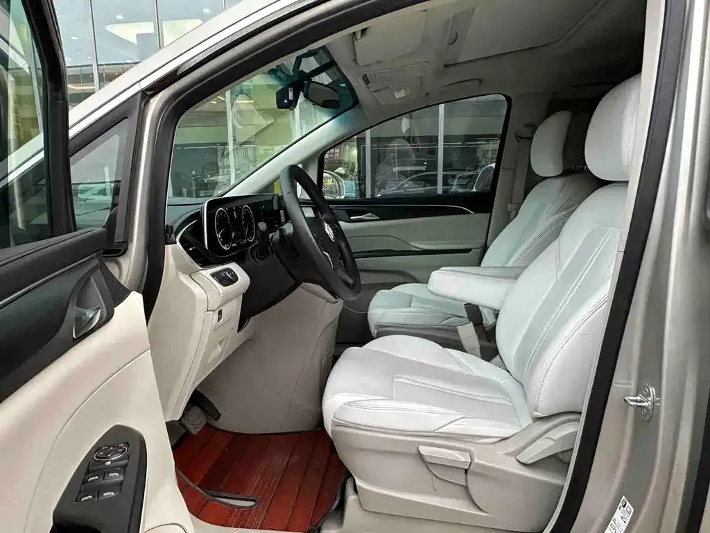 Buick GL8 2021 из CN, фото 5