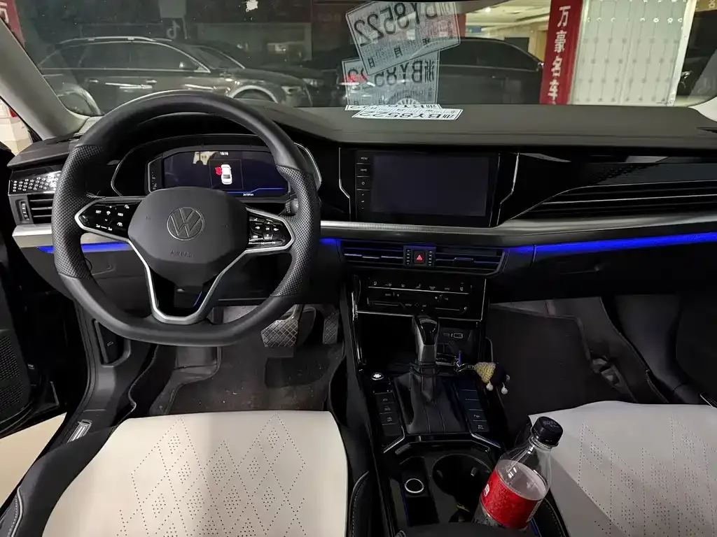 Volkswagen Passat 2024 из CN, фото 7
