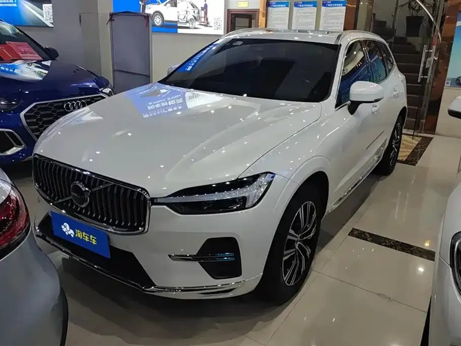 Volvo XC60 2022 из CN, фото 1