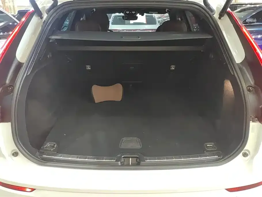 Volvo XC60 2022 из CN, фото 6